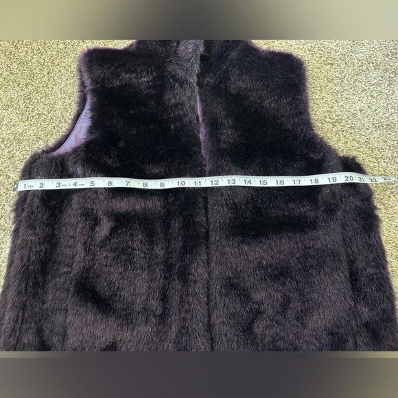 Guess Vintage Purple Faux Fur Metallic Reversible Vest Size medium - Picture 7 of 8
